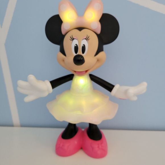 Disney Rainbow Dazzle Minnie Mouse Interactive Light Up Singing Doll - Picture 10 of 12